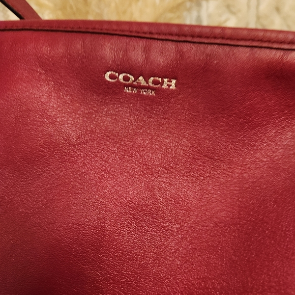COACH Legacy Duffle Red Leather Shoulder Crossbody Tassel Purse Bag 19889 - Picture 3 of 10